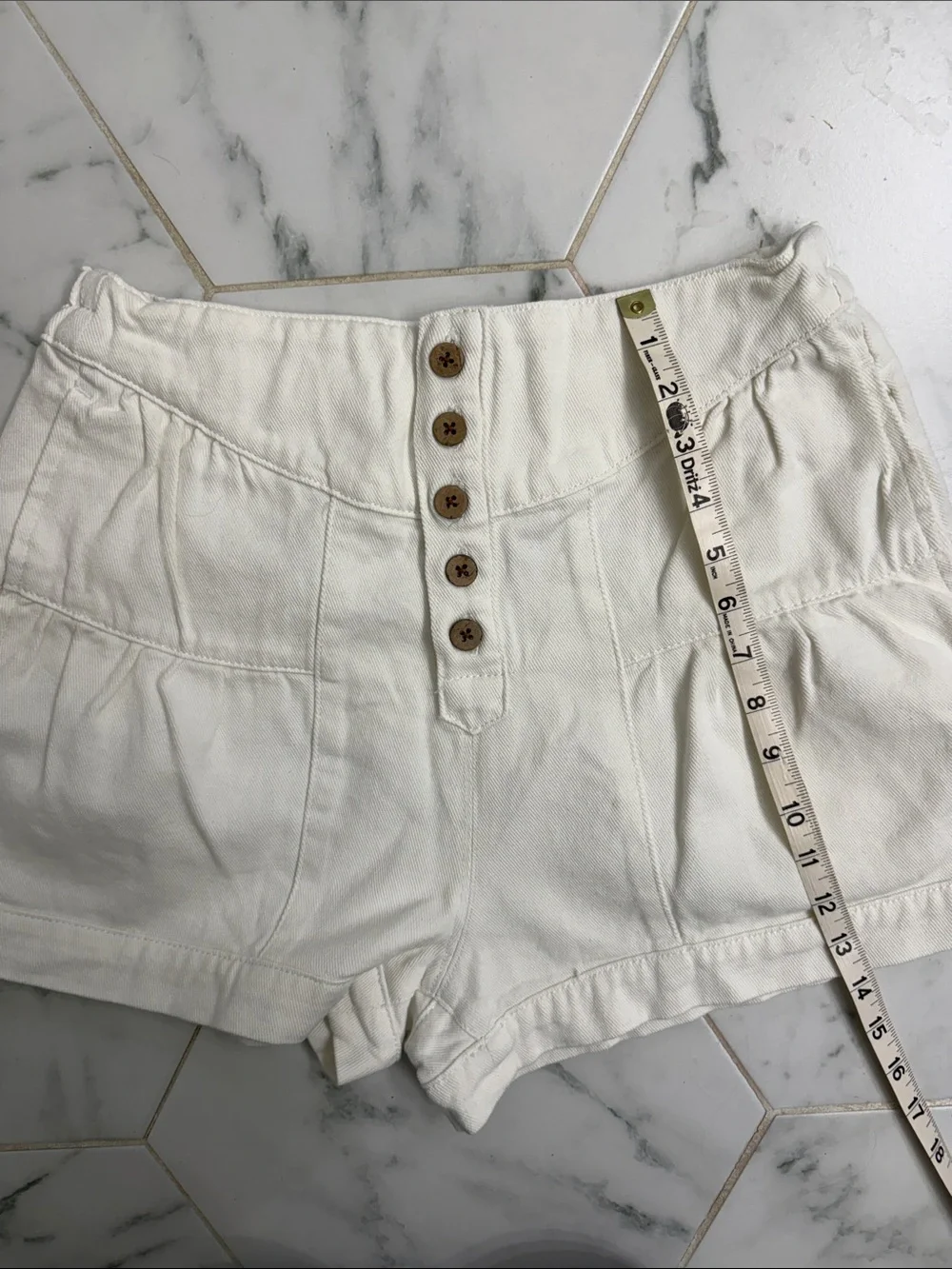 High-Waist Cream Button-Front Cotton Shorts - Picture 4 of 5